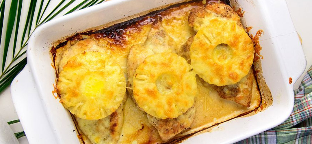 Запеченная курица с ананасом