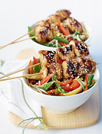 Куриные шашлычки терияки с кунжутными овощами